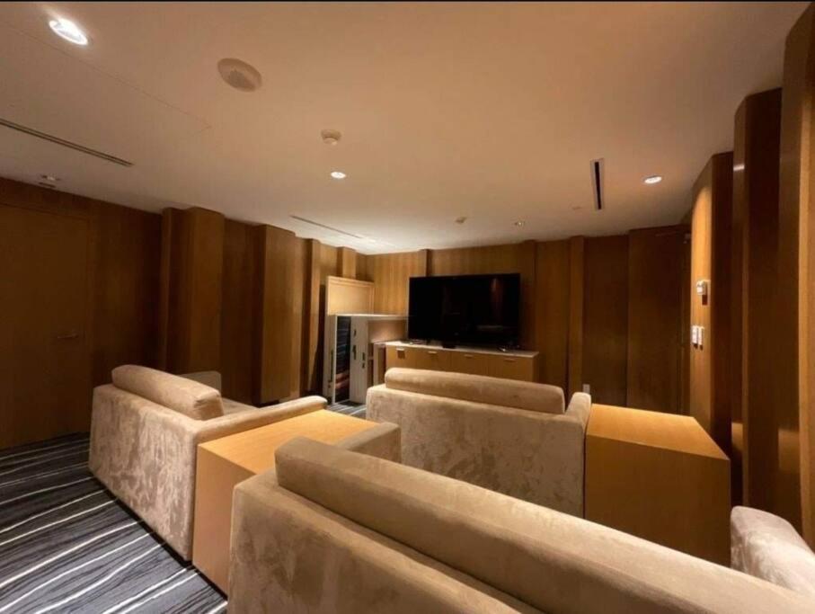 Cn Tower View With Free Parking, Pool, & More Amenities Toronto Bagian luar foto
